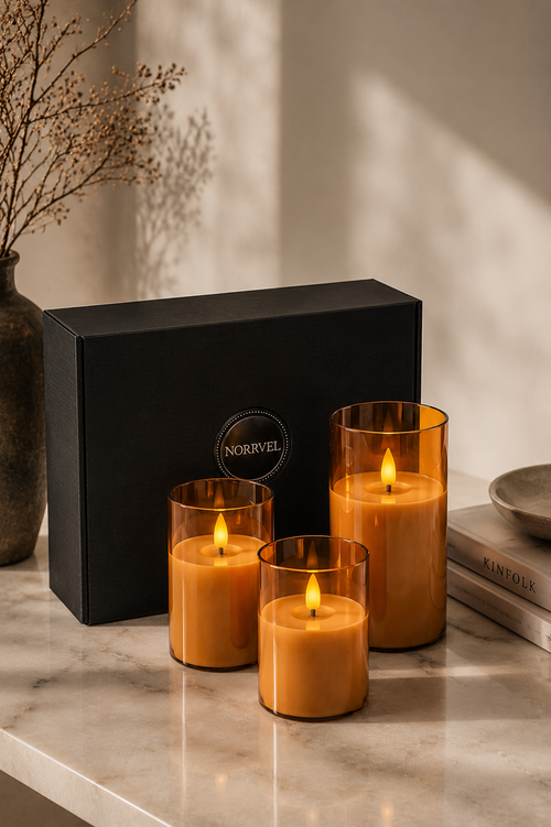Flamlösa LED-blockljus i Amber Glas – 3-pack
